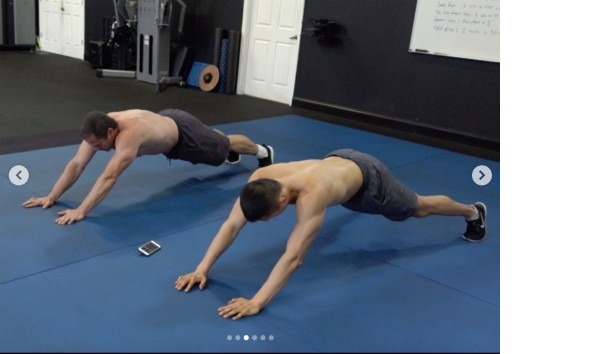 Lee Hayward doing a Kickboxer Bodyweight Ab Workout