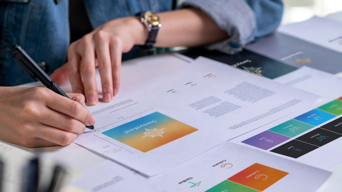 https://www.clinkitsolutions.com/crafting-brand-identity-through-design-how-our-top-tier-graphic-solutions-align-with-your-essence/